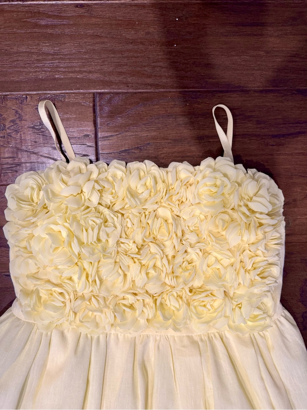 Elegant Strapless Floral Bust Midi Dress in Pale Yellow - Picture 6 of 12